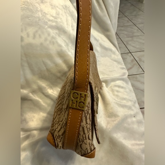 Like new Carolina Herrera Sholder Bag! - Picture 4 of 6